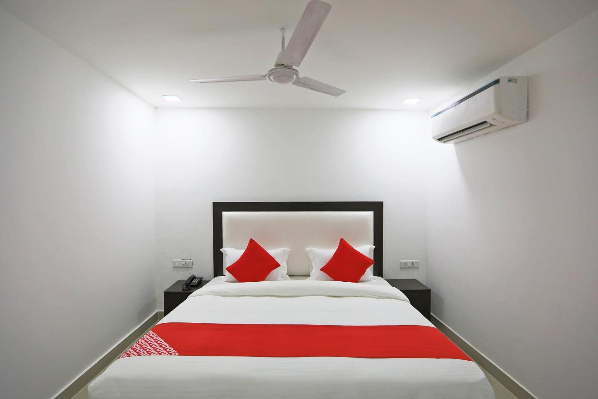Townhouse South Lawn Otel Yeni Delhi Dış mekan fotoğraf