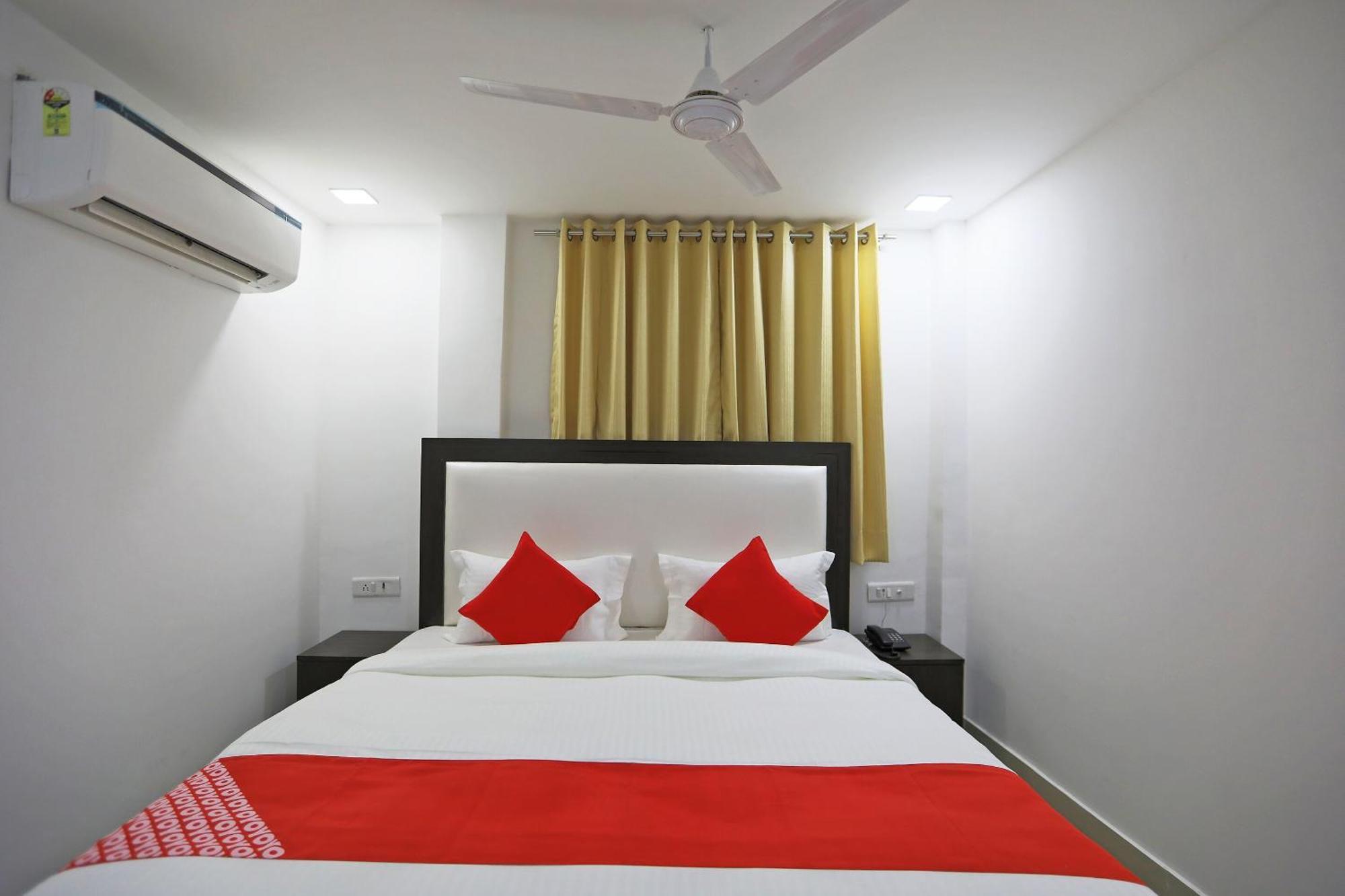 Townhouse South Lawn Otel Yeni Delhi Dış mekan fotoğraf